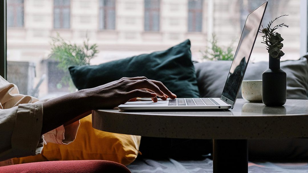 5 estrategias para aprovechar comunidades virtuales en educación de idiomas