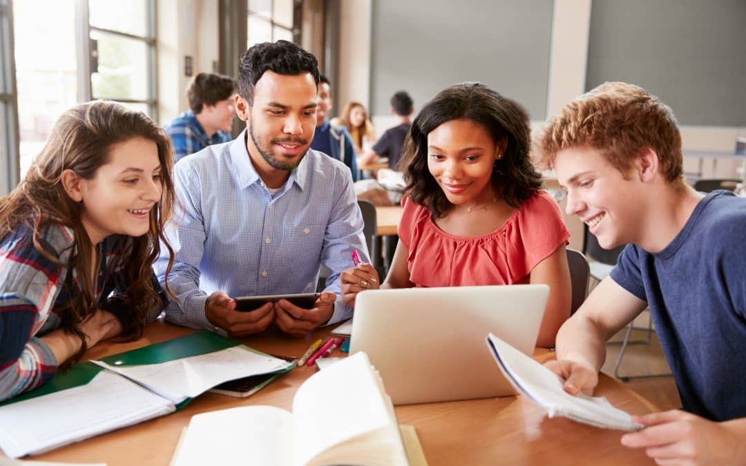 Cómo implementar cursos blended learning en primaria y secundaria