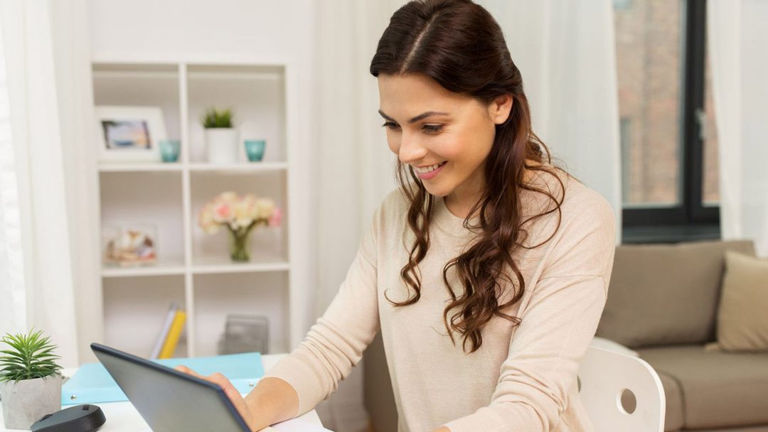 Nuevos cursos de español con IA para el ámbito laboral: teletrabajo y entrevistas